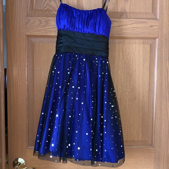 Royal Blue and Black Strapless Dress - Picture 2 of 4